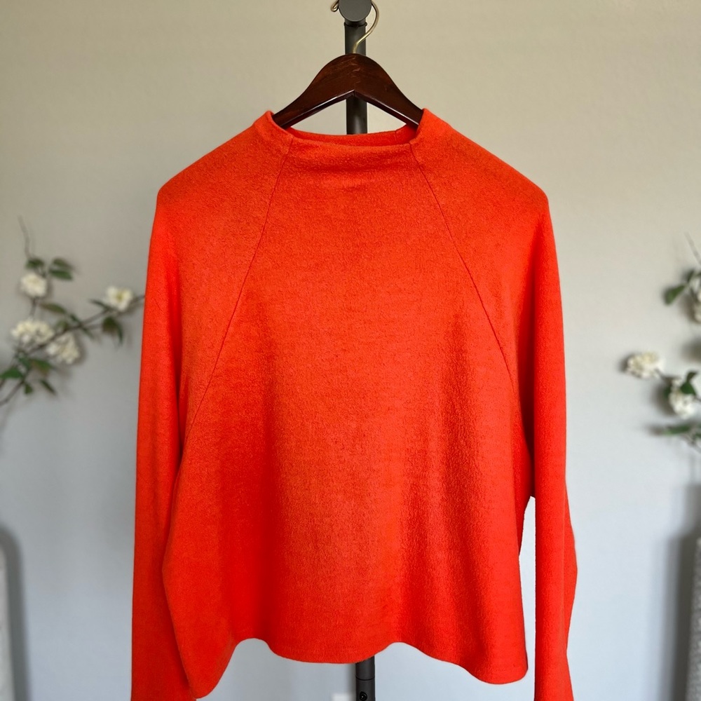 Mock neck - Sweater - Long sleeve - Loose sleeve